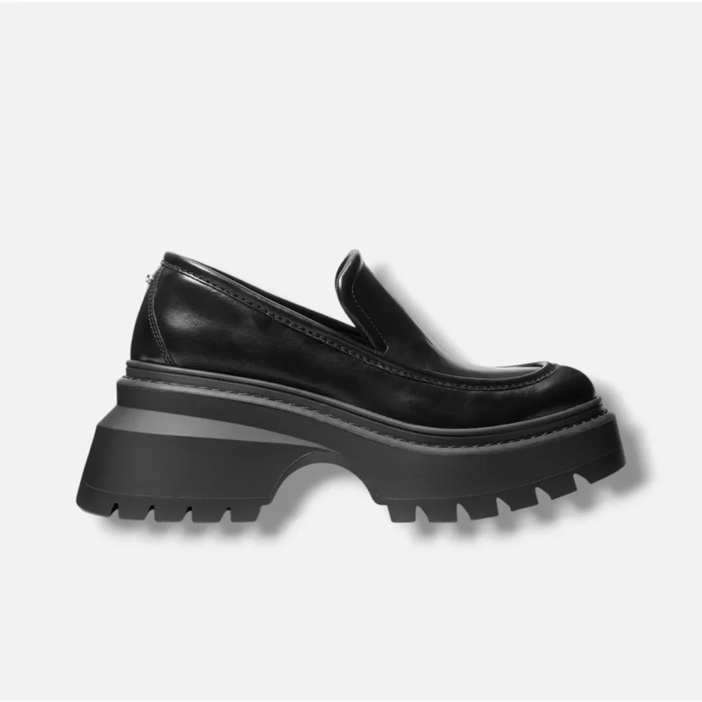 Michael Kors Shiloh Black Leather Lug Loafers Size 6.5 NWOT Grunge Goth Punk